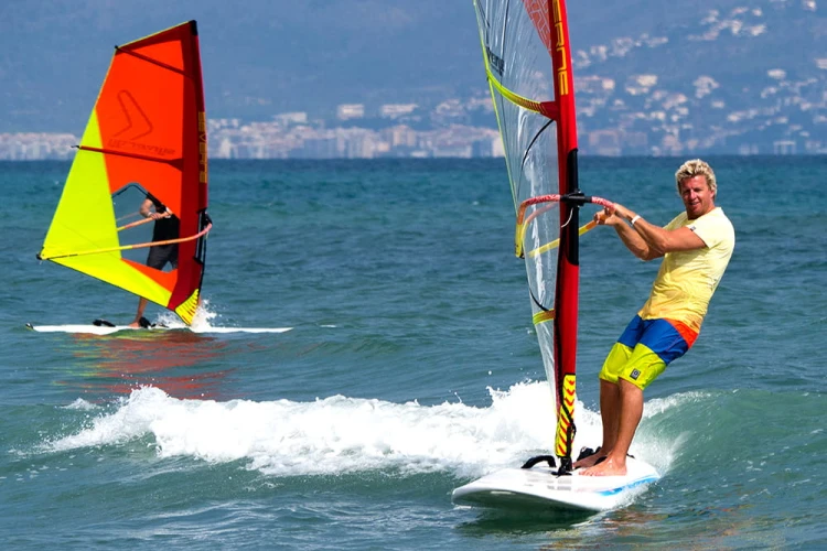 Żagiel Severne-syngery-action picture -surf-sport.com.jpg