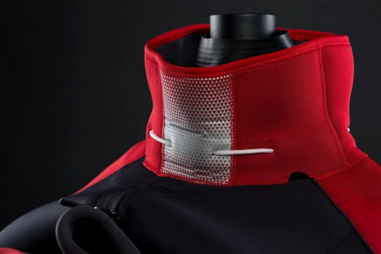 Ion-Fuse-Dry-Suit-Reflective-Fuse-Feature.jpg