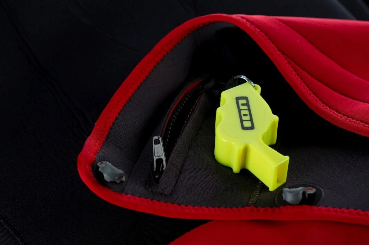 Ion-Fuse-Dry-Suit-Storm-Whistle-Fuse-Feature.jpg