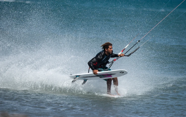 44210-3412_Deska_Kitesurfing_Duotone_2021_Wave_Surf_Voke_SLS_Waveboarding.png