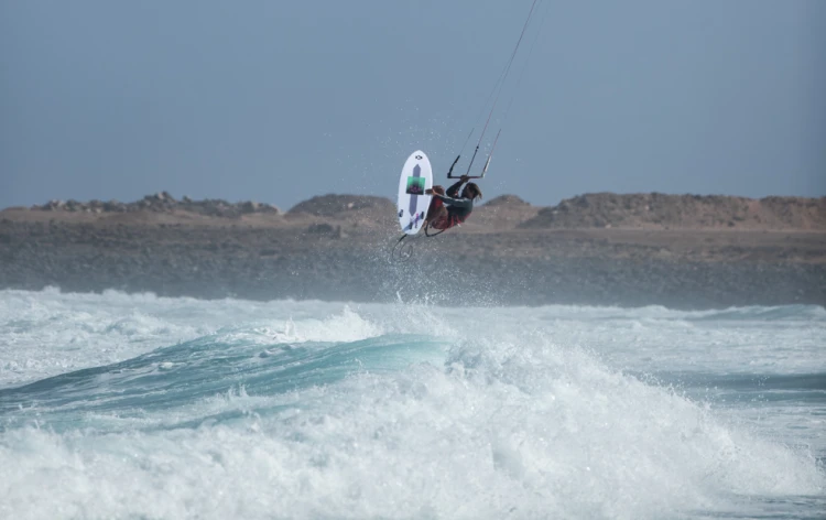 44210-3406_Deska_Kiteboarding_Duotone_2021_Wave_Surf_Wam_SLS_Directional.png