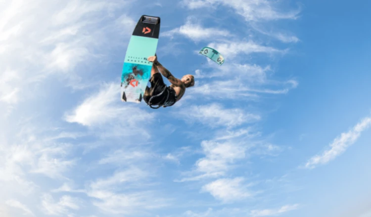 44210-3426_Deska_Kiteboarding_Duotone_2021_TwinTip_Select_SLS_Freeride.png