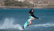 44210-3426_Deska_Kitesurfing_Duotone_2021_TwinTip_Select_SLS_Tricks.png