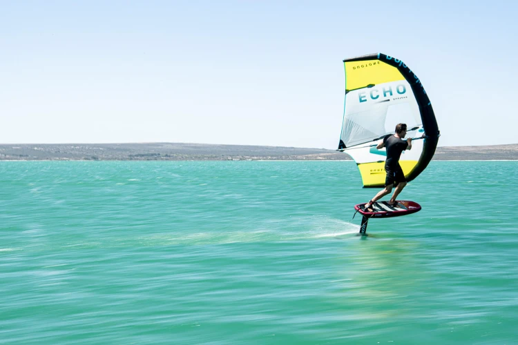 13200-1128_Deska_Fanatic_Wing_Foiling_SUP_Sky_Wing_2020_foiling.jpg