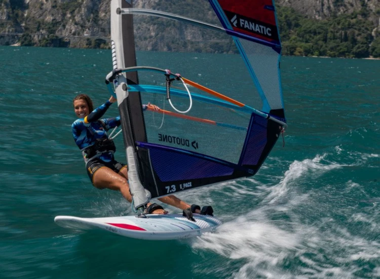Blast-HRS-Fanatic-windsurf-board-in-action-2021.jpg