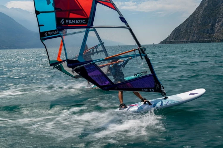 Blast-HRS-Fanatic-windsurfing-board-2021.jpg