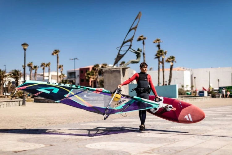 Żagiel-windsurfingowy-Duotone-Now-True-windsurfing-sail-2022.jpg