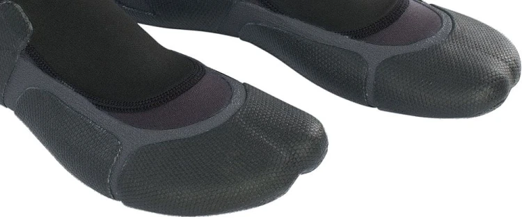 48220-4335_Ion-Buty-Neoprenowe-Plasma-1.5-toes-2022-Black.jpg