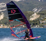 DUOTONE_SAIL_2022_Warp_Fin_on-Falcon-Board-2022.jpg