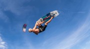 Duotone-kiteboarding-Entity-ergo-pads-and-straps-season-2021.jpg