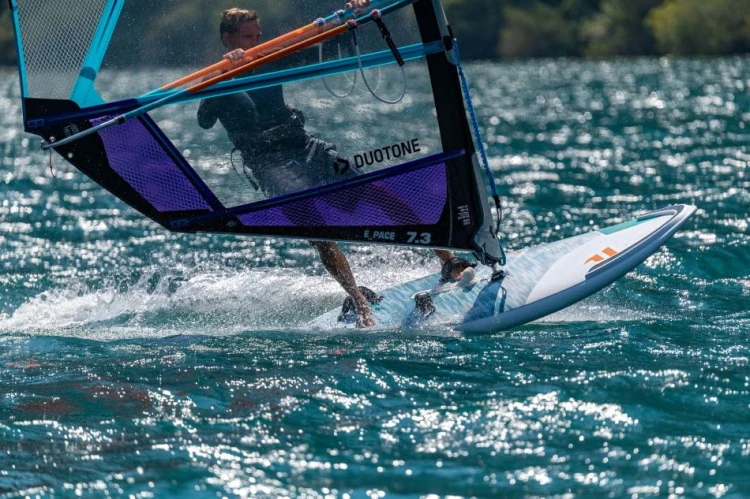 Fanatic-Gecko-windsurf-Daggerboard-with-E-pace-2021.jpg