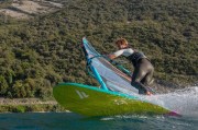 Deska-Fanatic-Blast-LTD-on-water-2022.jpg