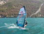 Deska-Fanatic-Gecko-HRS-2023-with-sail.jpg