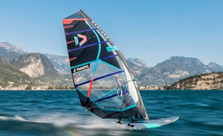 Żagiel-Duotone-S-pace-cam-sail-2023-Black-Gray.jpg