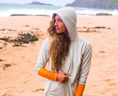 Dakine-h20-woman-front-zip-hoodie-LS-lunar-rocks.jpg