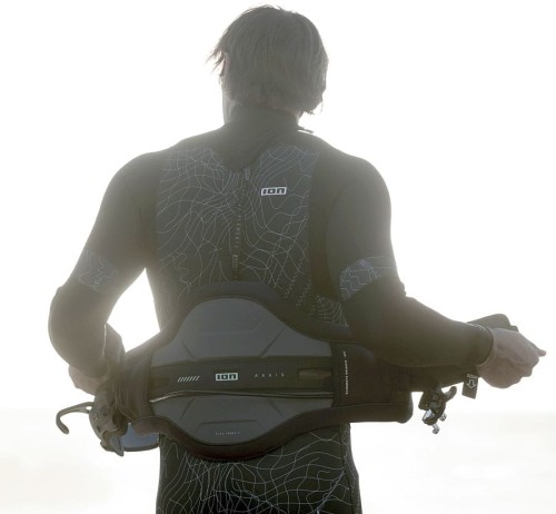 48252-4710_Trapez-Ion-Axxis-do-kitesurfingu-fitting-2025-blue-nights.jpg