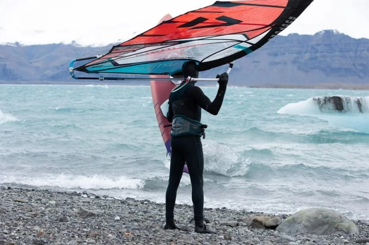 Trapez-windsurf-Ion-Icon-Curv-2022.jpg