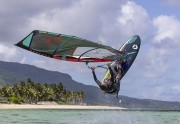 Deska-windsurf-freestyle-duotone-skate-sls-on-jump-2024-petrol-mustard.jpg