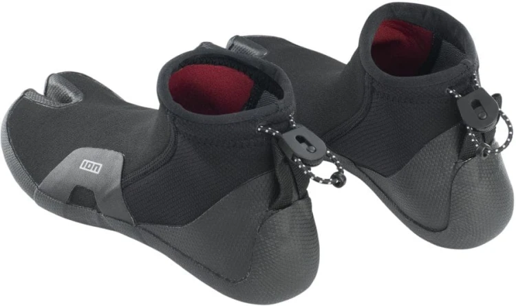 48230-4310_Buty-Neoprenowe-Ion-Ballistic-Toes-Neoprene-Boots-2.0-external-split-back-view-2025.jpg