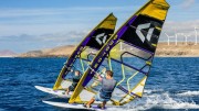 14260-1214_DUOTONE-Windsurf_Warp_Fin_Sail-2026-Black-Mustard.jpg