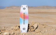 Deska-Kite-twin-tip-Duotone-Select-Concept-Blue-bottom-2026-white.jpg