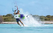 Deska-Duotone-Select-SLS-tricks-one-the-water-Twin-Tip-kiteboard-2026.jpg