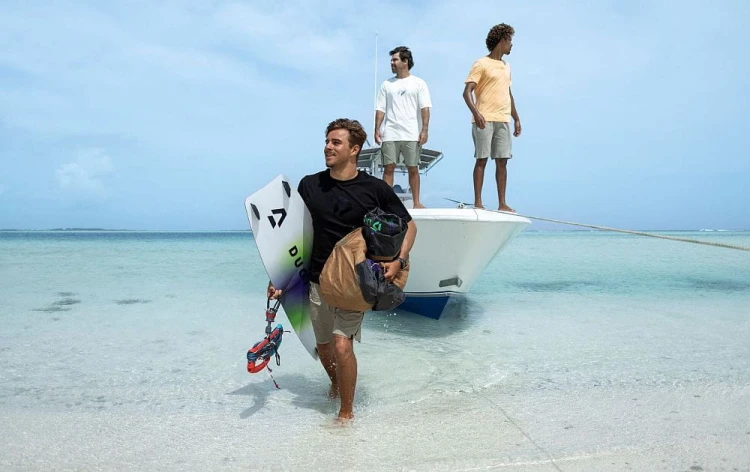 Deska-Duotone-Select-SLS-Twin-Tip-one-the-water-kiteboard-2026.jpg