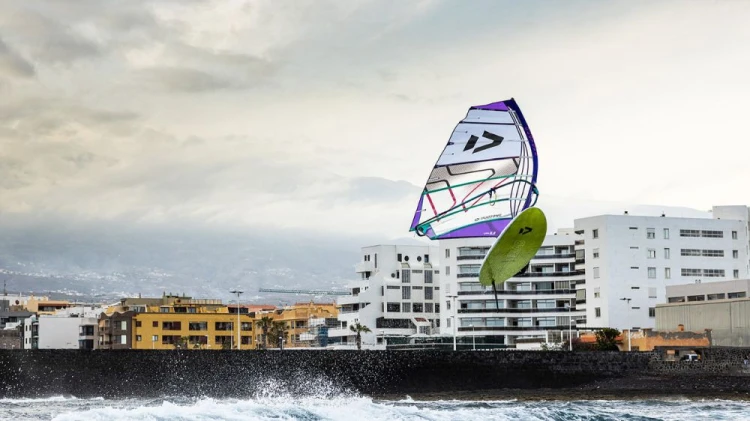 14260-1212_DUOTONE-Windsurf_Sail-X-Pace-jumping-out-of-the-water-2026.jpg