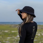 48260-7086_czapka-kapelusz-ion-bucket-surf-hat-on-model-girl-2026-black.jpg