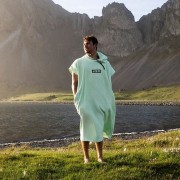 Ion-Poncho-Core-2026-Neo-Mint.jpg
