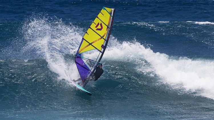 14250-1205-Żagiel-duotone-Duke-SLS-with-windsurfer-2026-Yellow-Turquoise.jpg