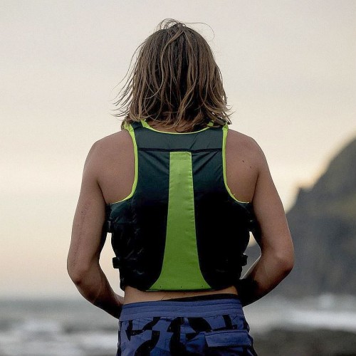 Kamizelka-Ion-Booster-X-on-model-seaweed-back.jpg
