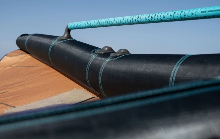 Skrzydło-Duotone-Unit-SLS-with-boom-connected-color-Sand-2026.jpg